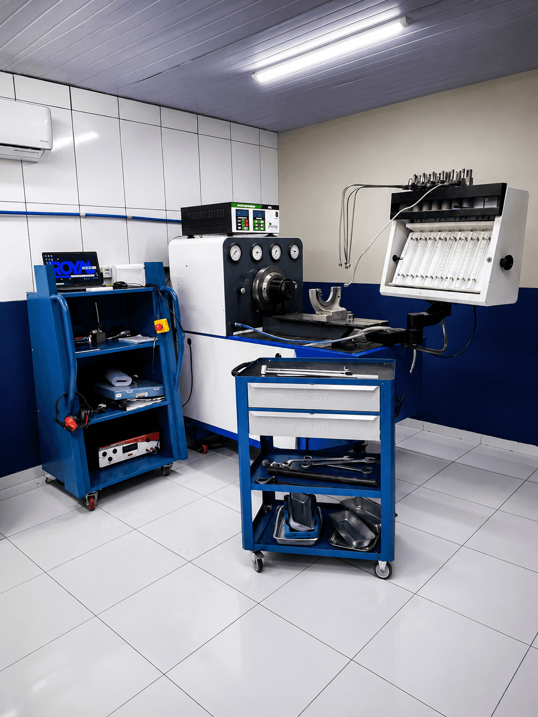 Laboratório de bomba injetora da Royal Diesel